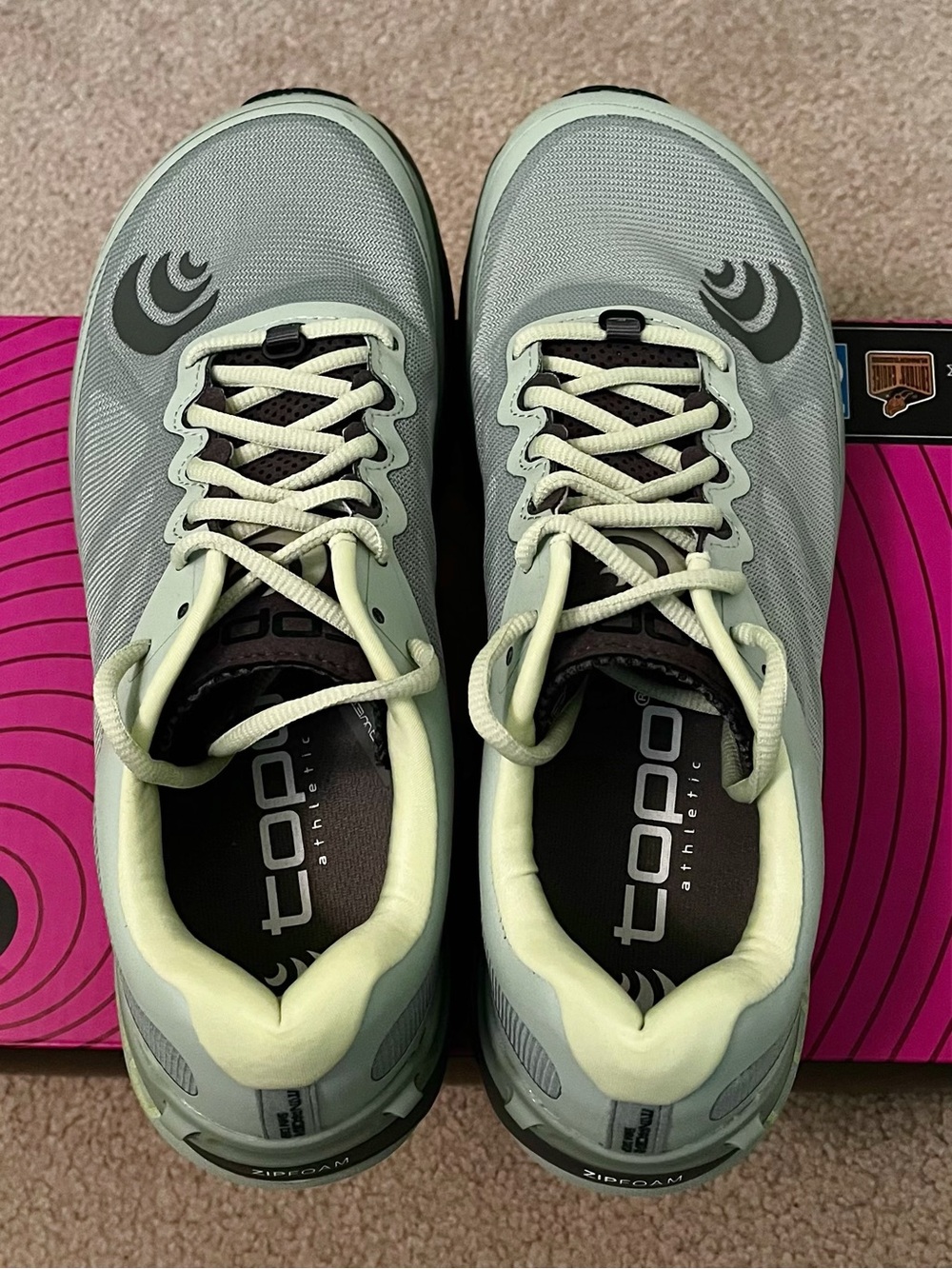 NEW Topo Athletic Women’s Mtn Racer 2 Moss Green Grey Trail Shoes (size 9) - Picture 3 of 13
